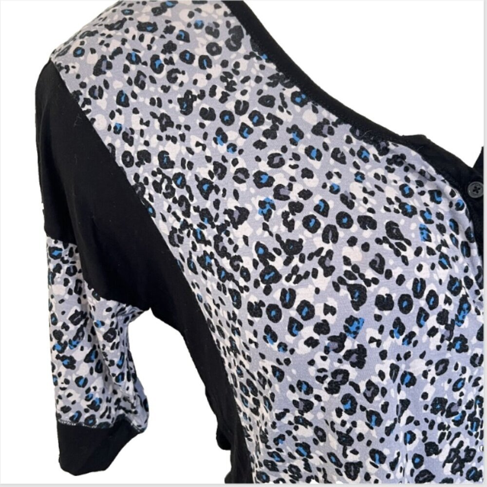 DKNY | Black Grey Blue Cheetah Side Panel Henley - Picture 6 of 8